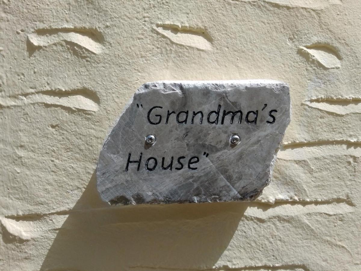 Grandma'S House Apartment Сими Екстериор снимка